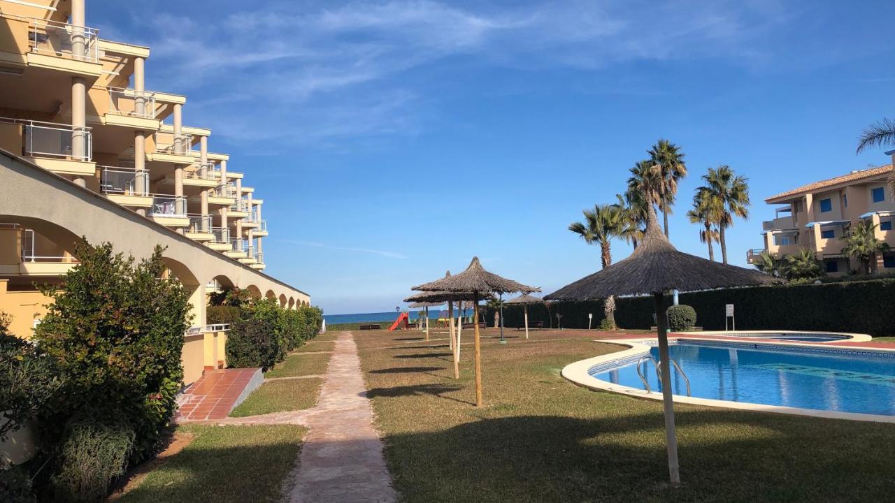 Apartamento Denia. Bajo En Primera Linea Buitenkant foto